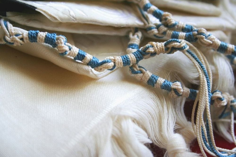 🔎📜 A Look into Biblical References on Who Wore Tzittzityot